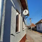 Apartament Mormota Vendeghaz *