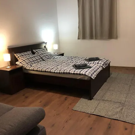 Mormota Vendeghaz Apartament *