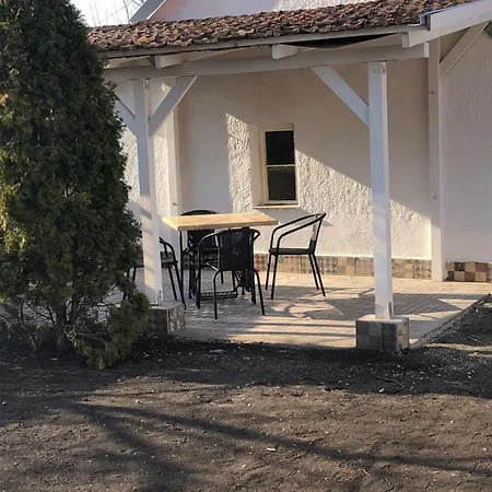 Mormota Vendeghaz דירה