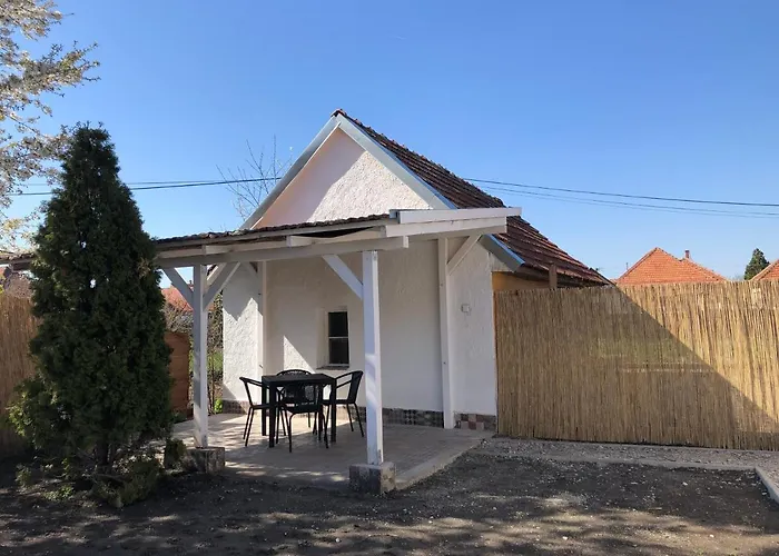 Mormota Vendeghaz דירה *