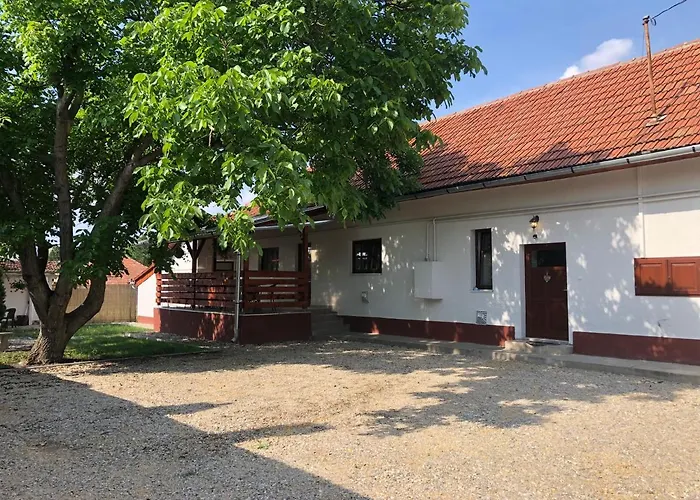 Mormota Vendeghaz * Mezőkövesd